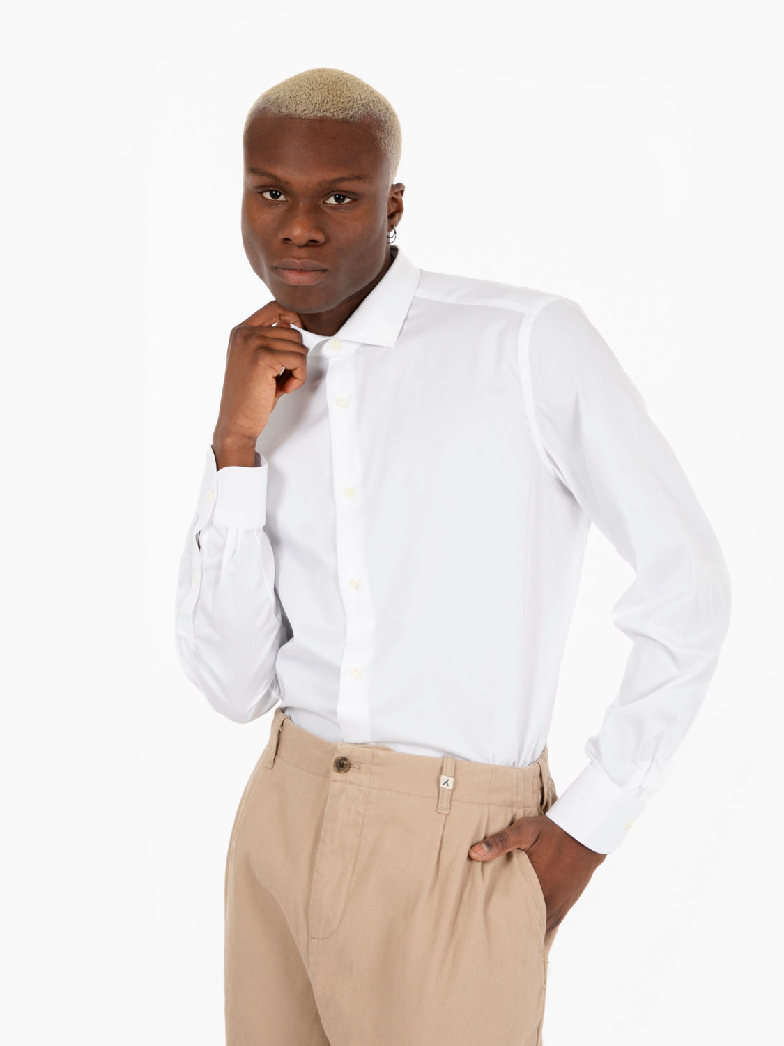 Camicia con bottoni madreperla bianca