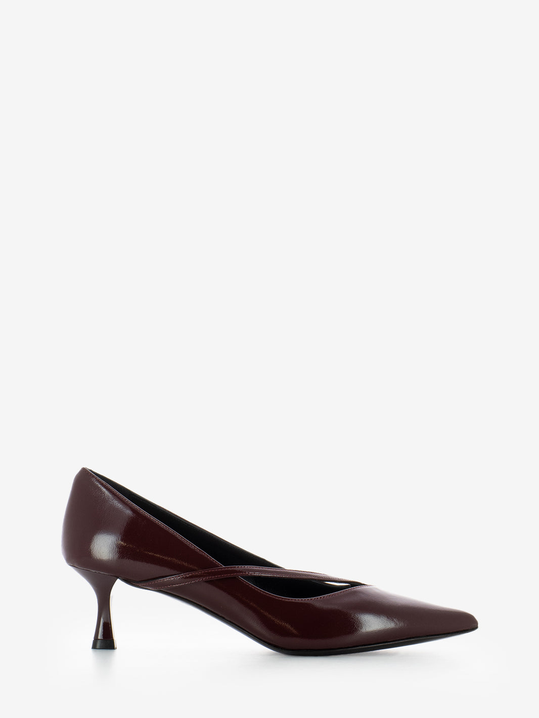 Bordeaux Verlux cut-out pumps