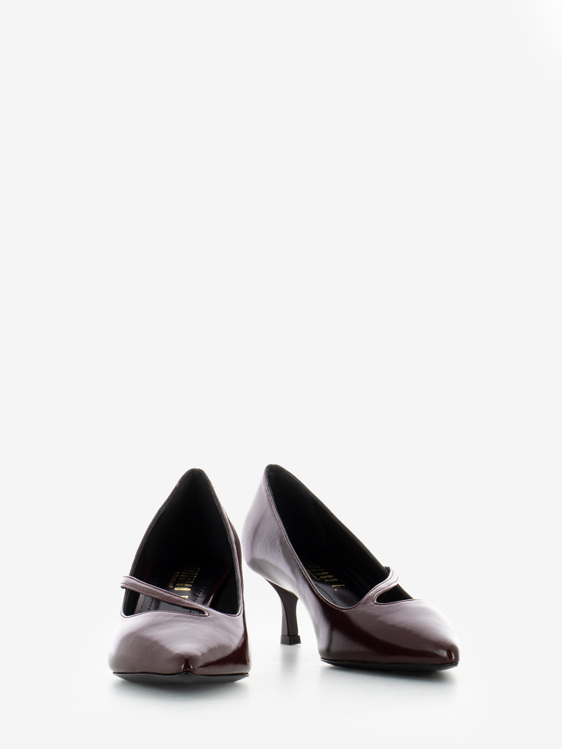 Bordeaux Verlux cut-out pumps