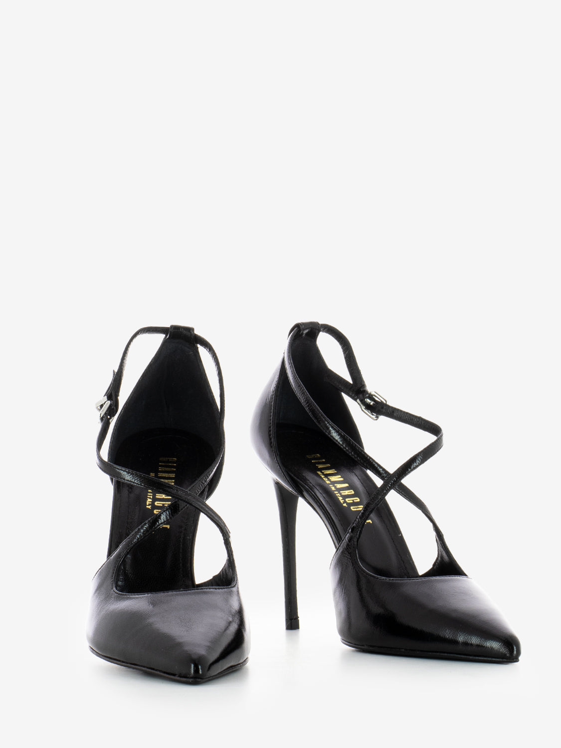 Dècolletè in pelle con incrocio nero