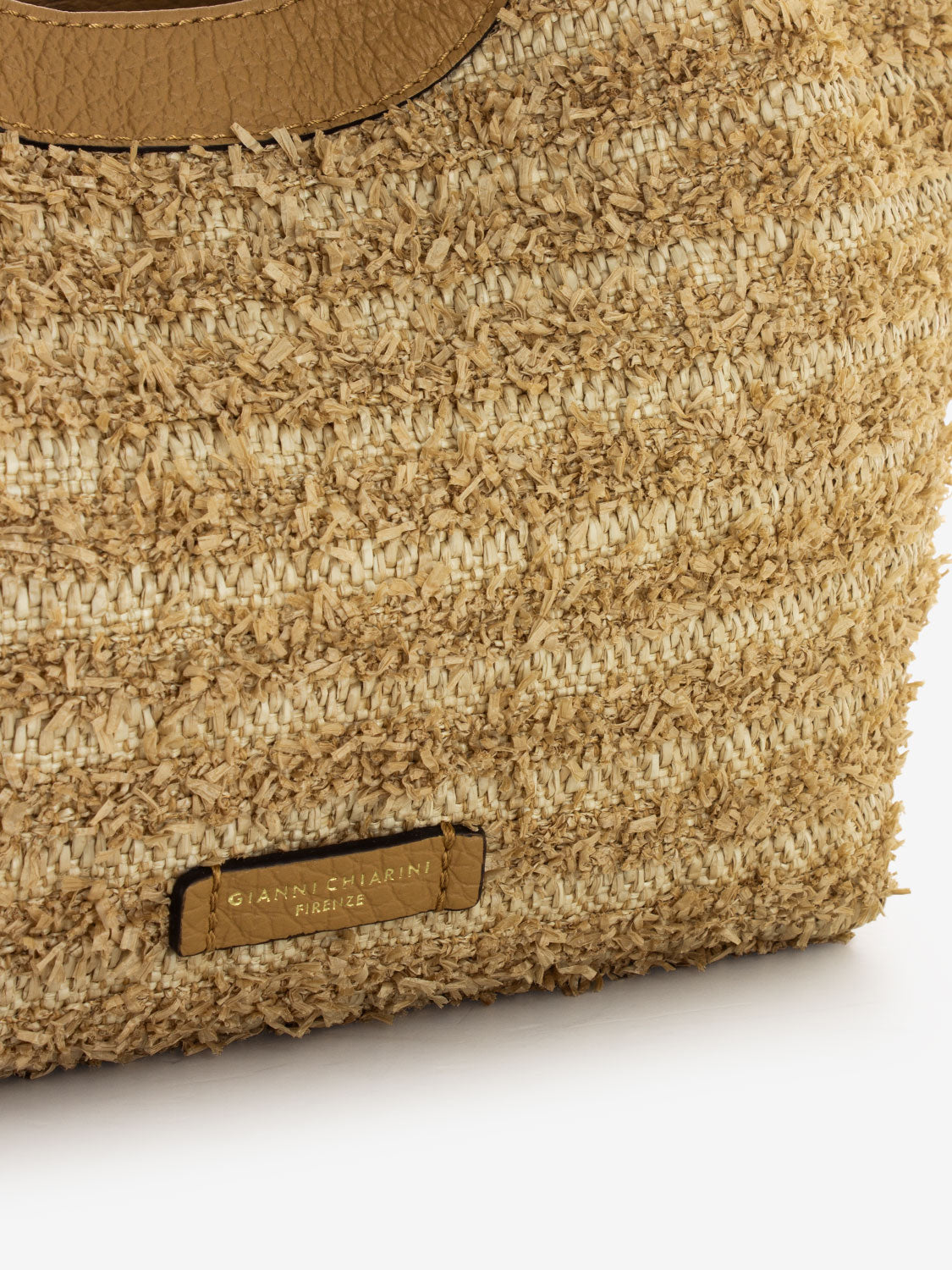 Dua bag in natural raffia