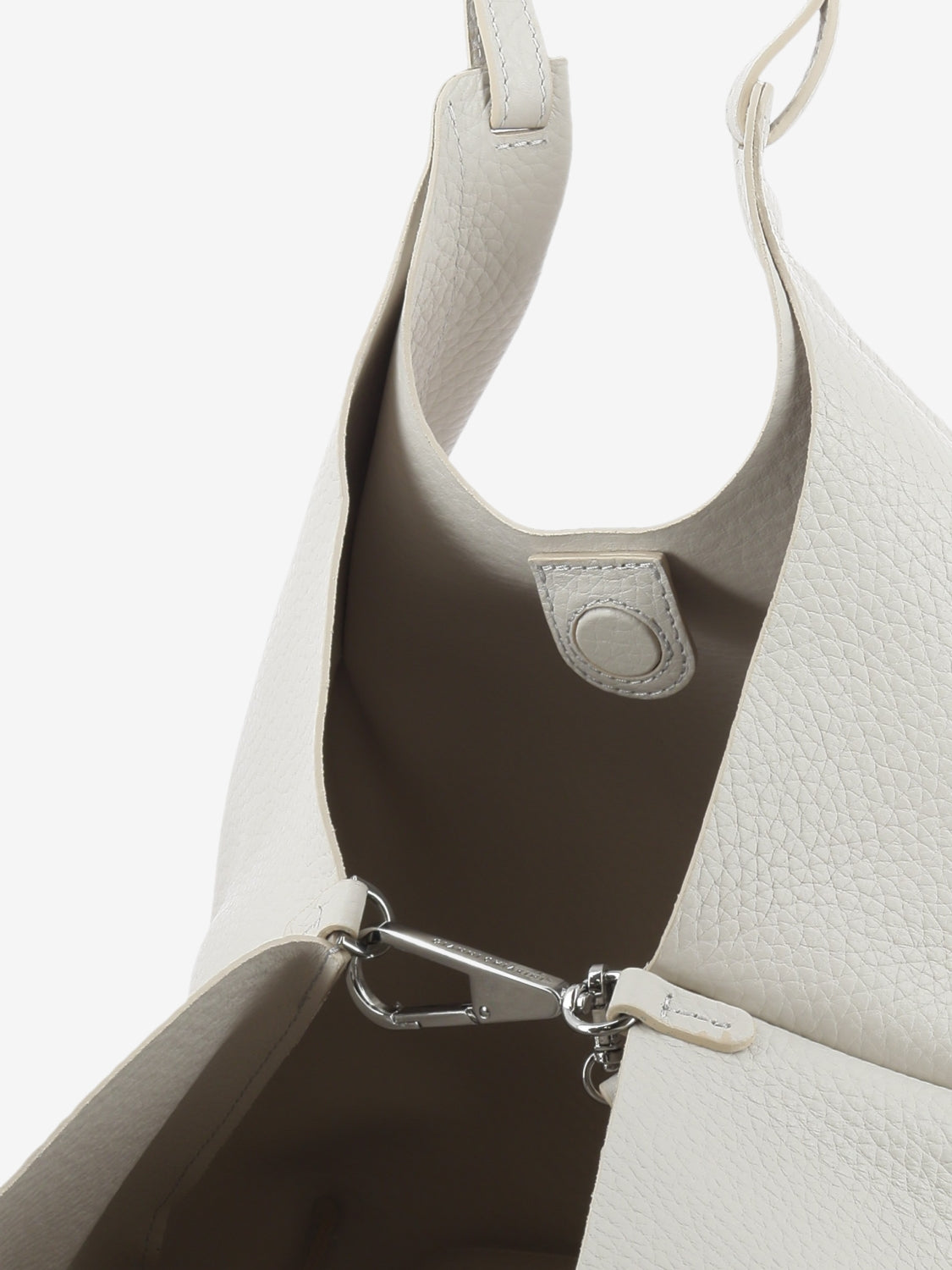 Dua sand leather bag