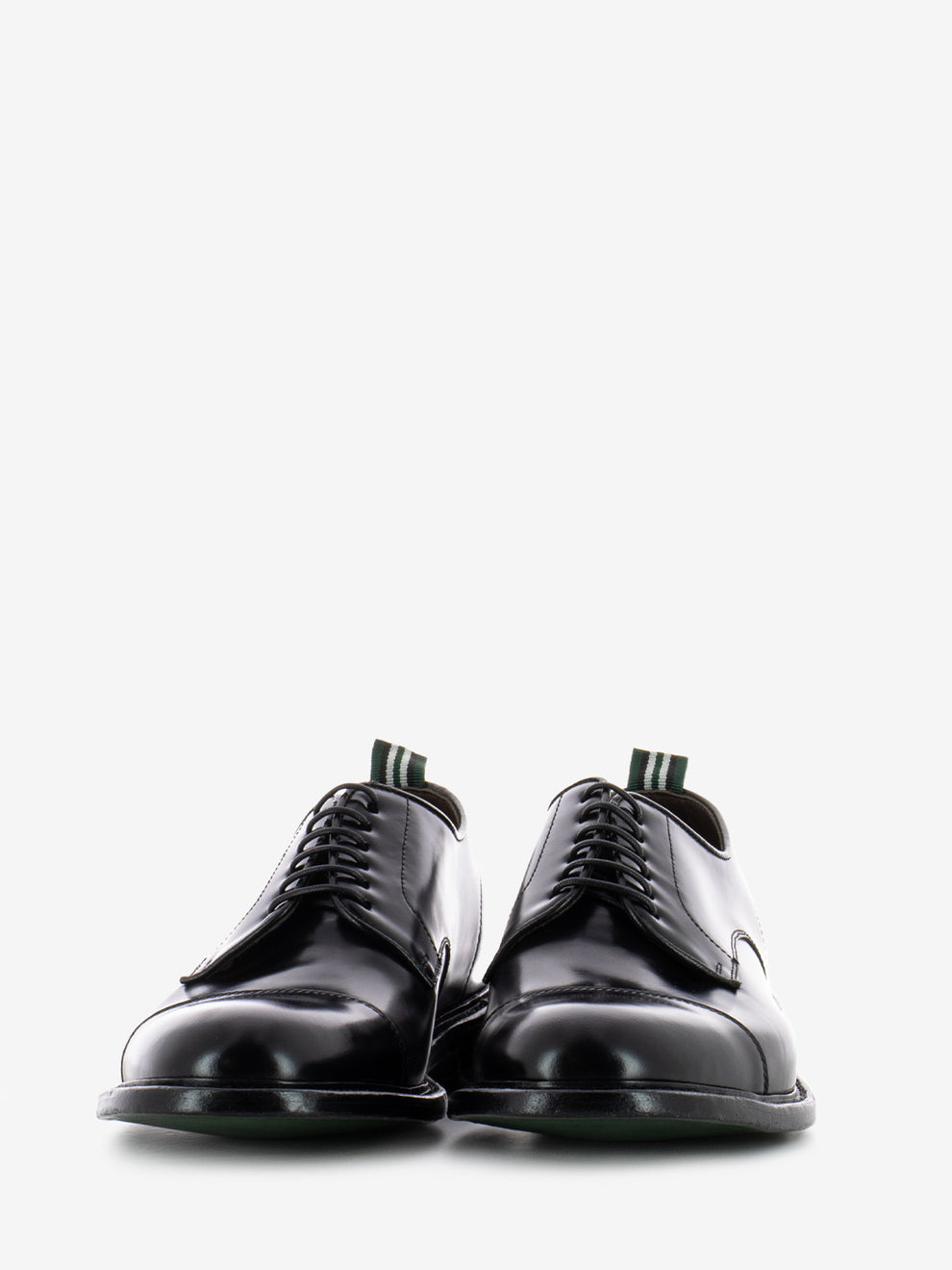 Scarpa elegante con puntale nera