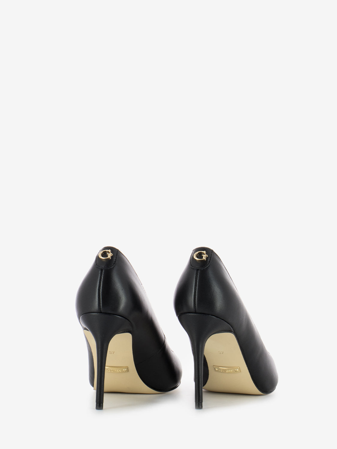 Rica black pointed pumps