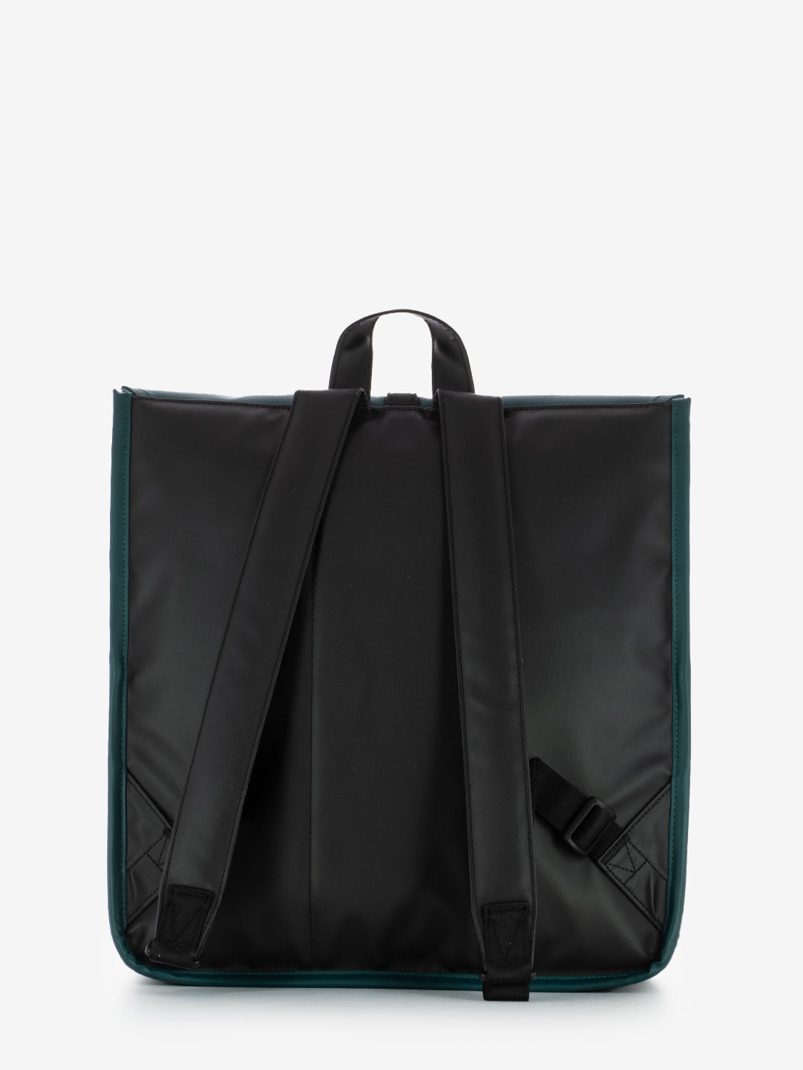 Backpack city dark sea