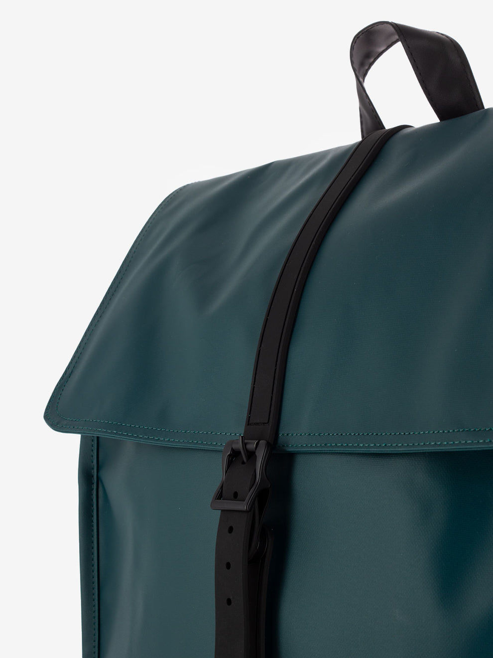 Backpack city dark sea