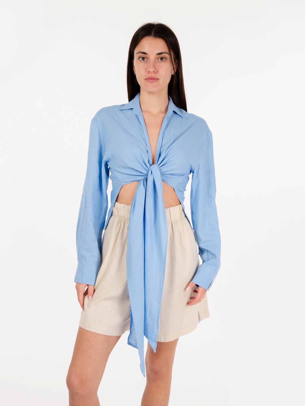Camicia corta con nodo mappamondo azzurra
