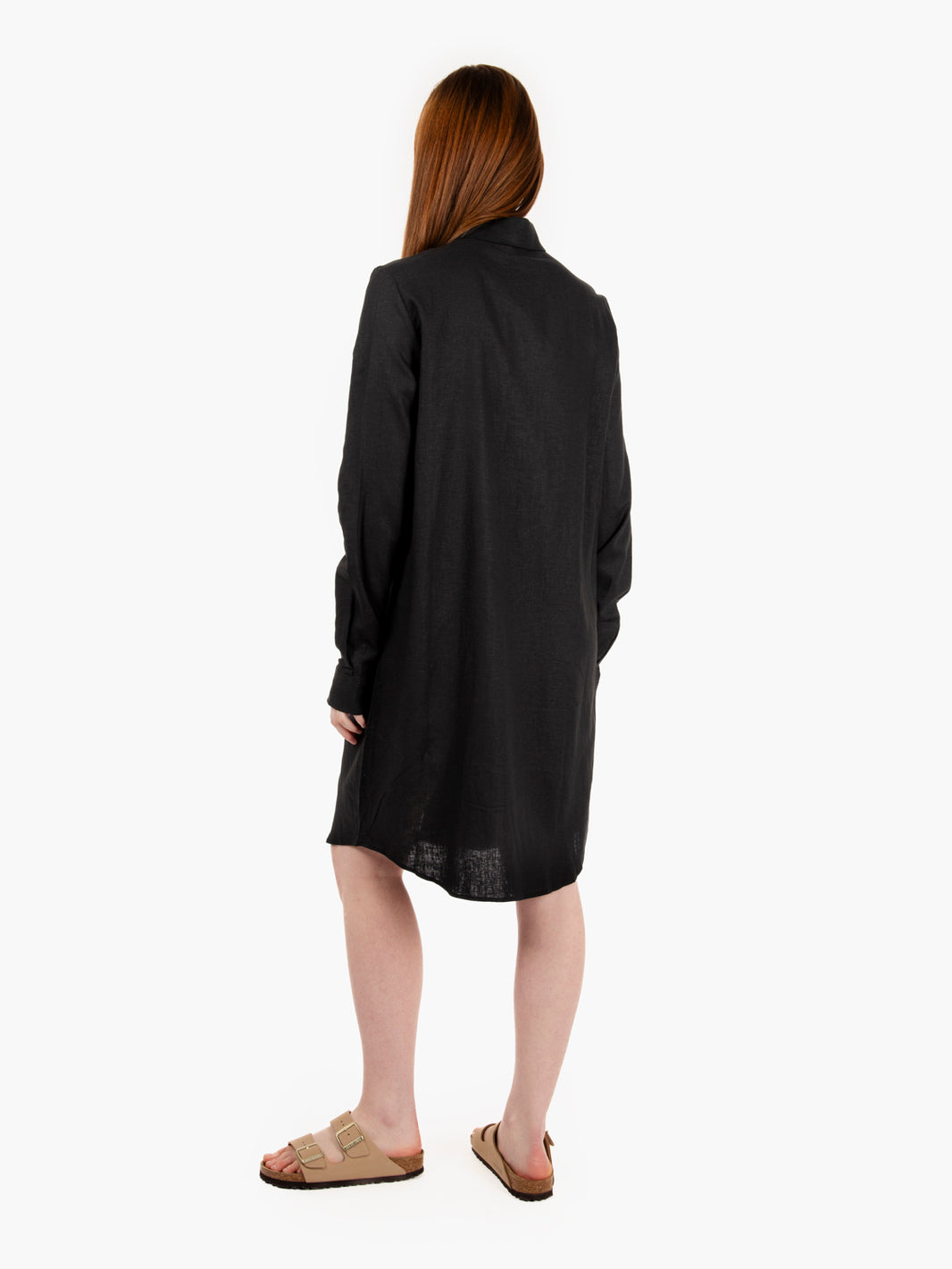 Black long-sleeved linen chemisier