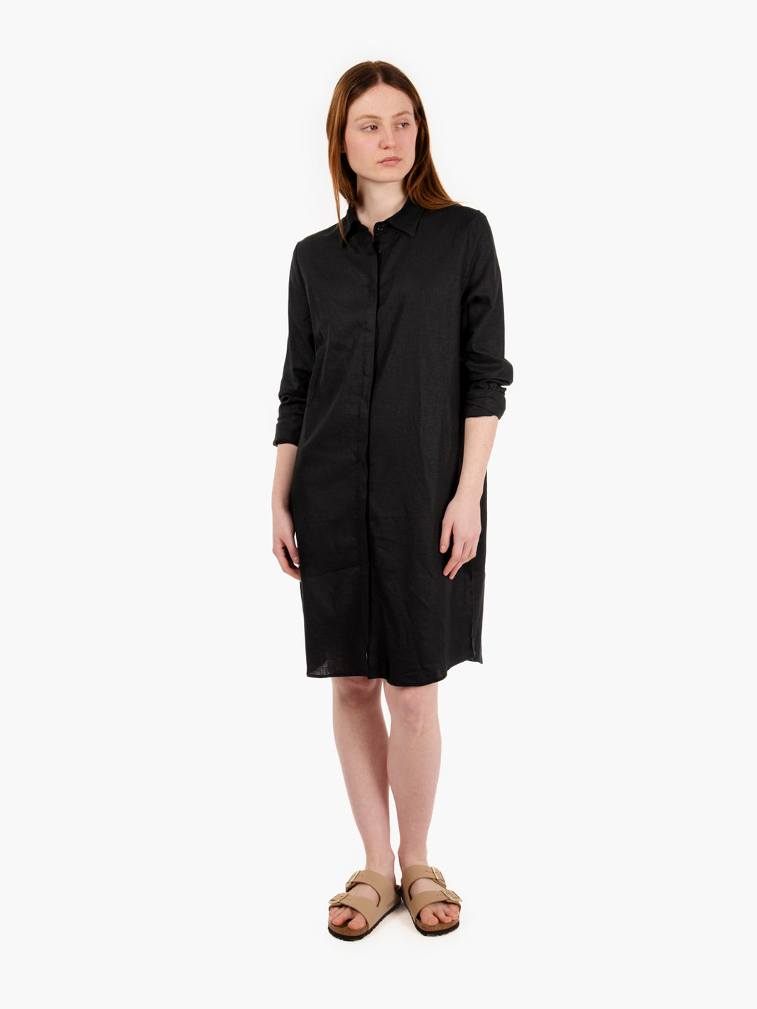 Black long-sleeved linen chemisier