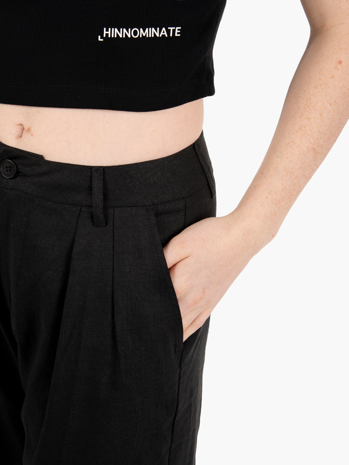 Crop top a costine nero