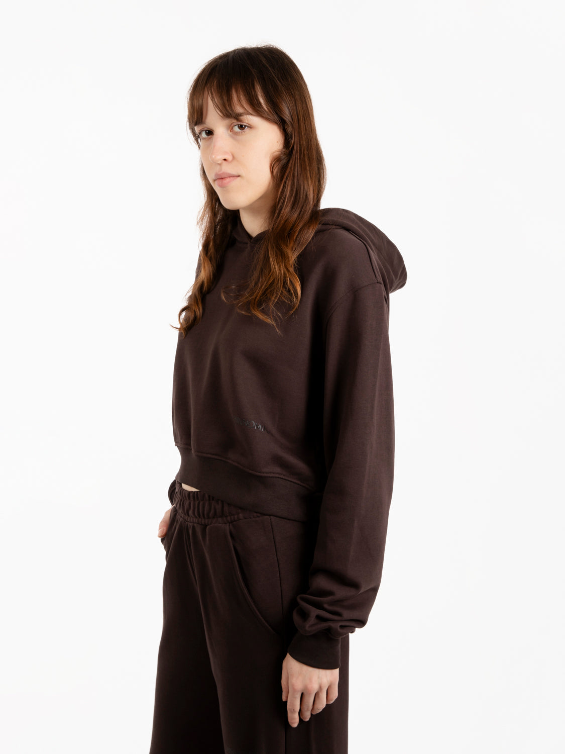 Cropped dark brown sweatshirt
