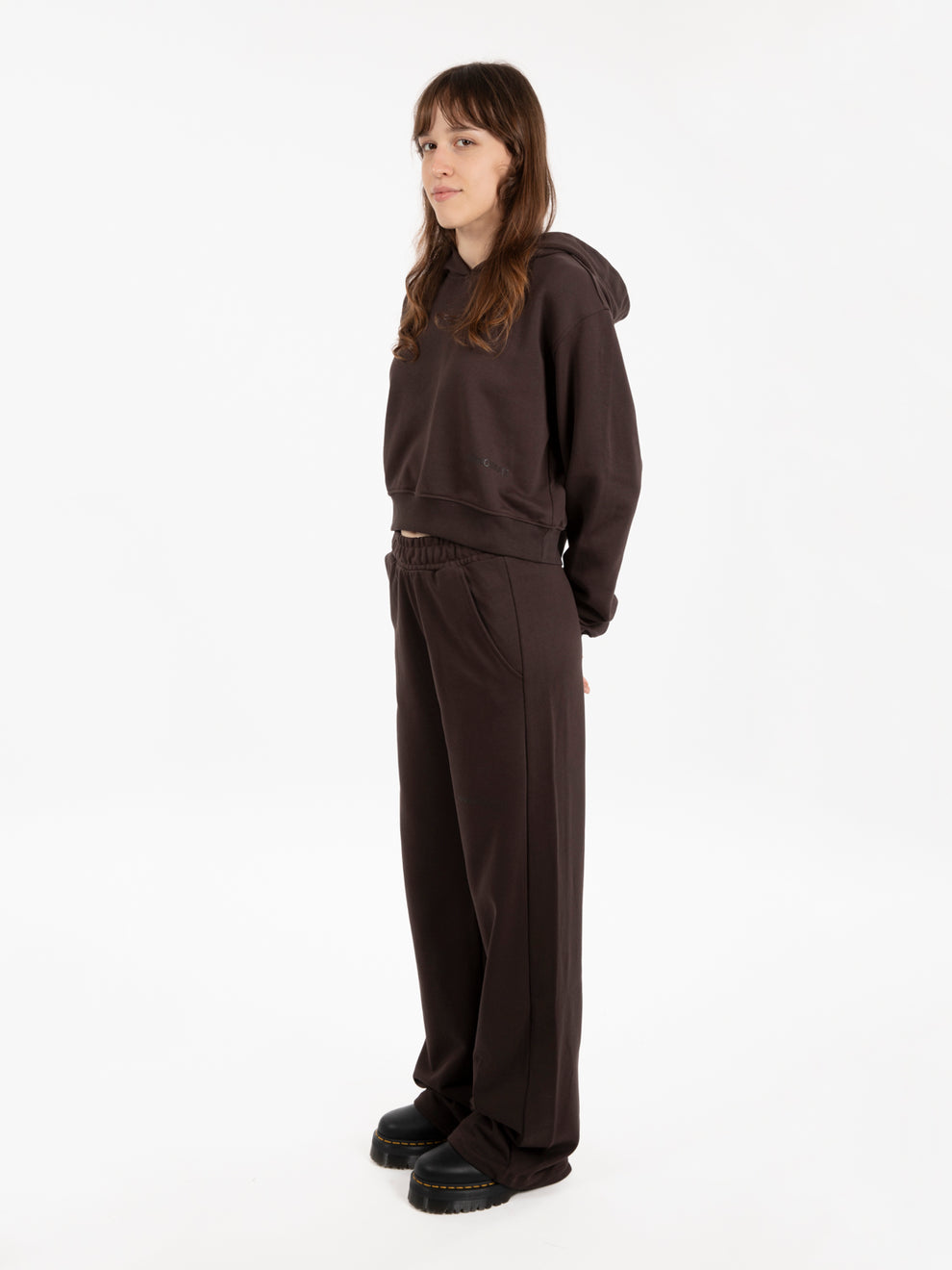 Cropped dark brown sweatshirt