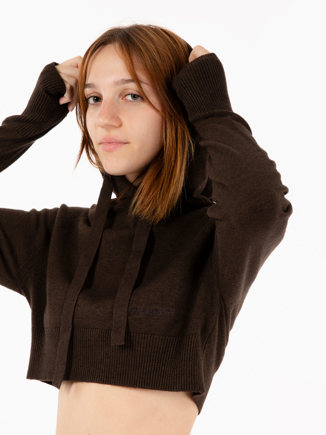 Maglia crop con cappuccio marrone