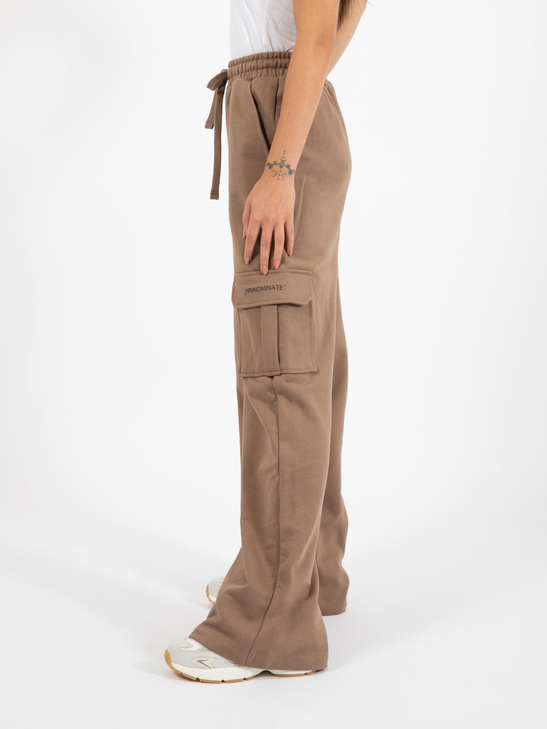 Pantaloni a palazzo in felpa con tasche tortora