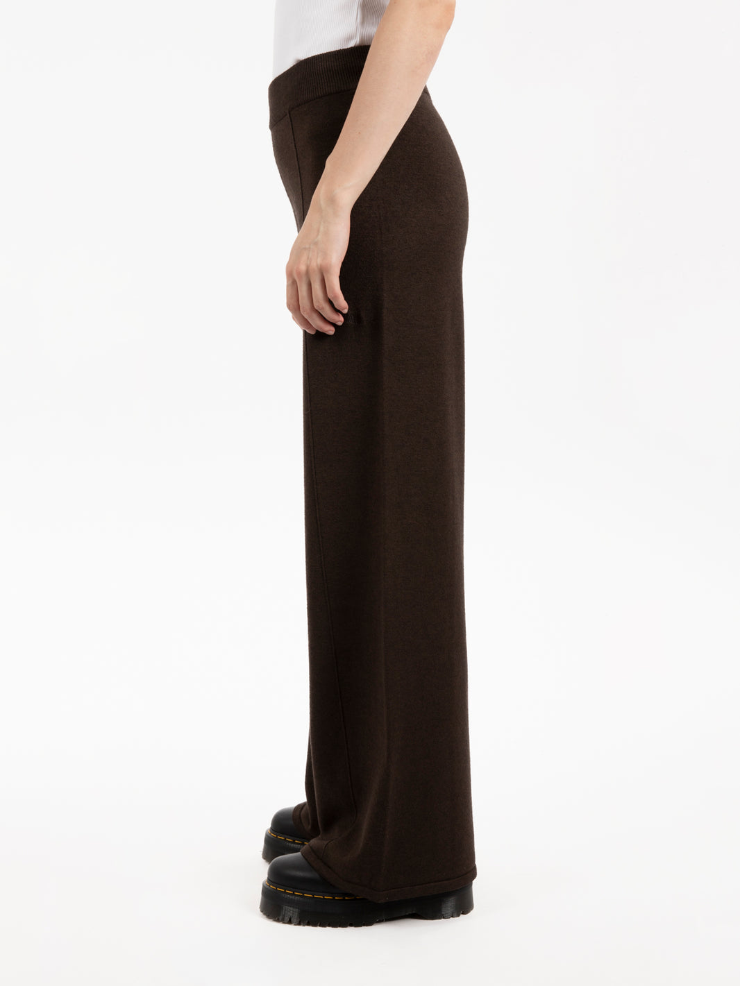 Pantaloni palazzo in maglia marrone