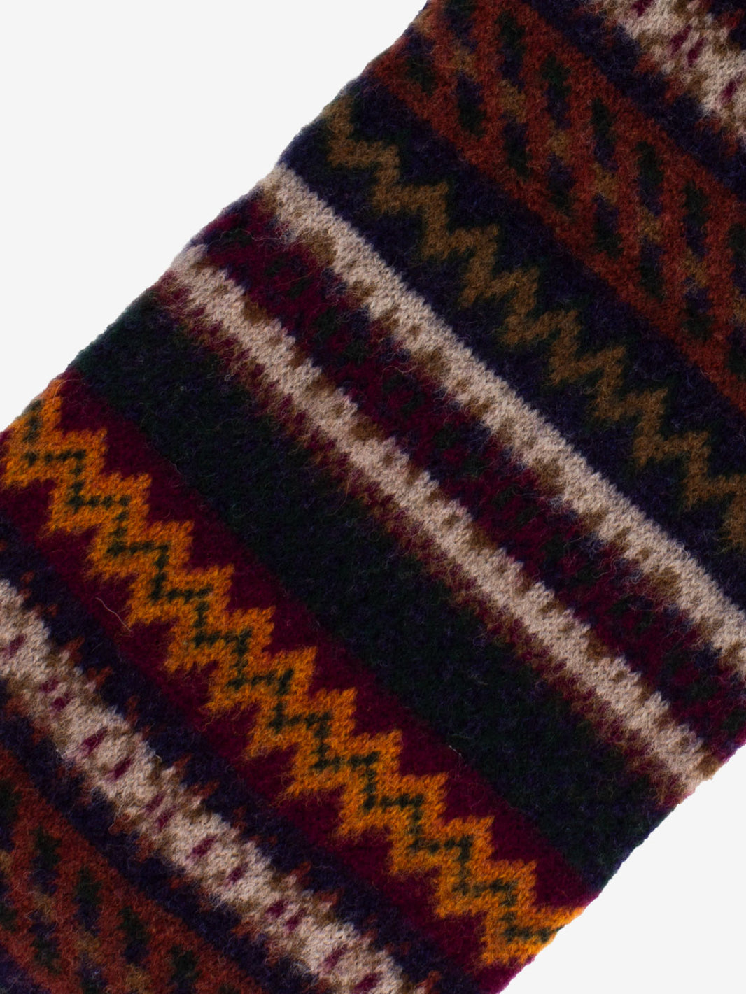 Beware Of The Scarf bordeaux