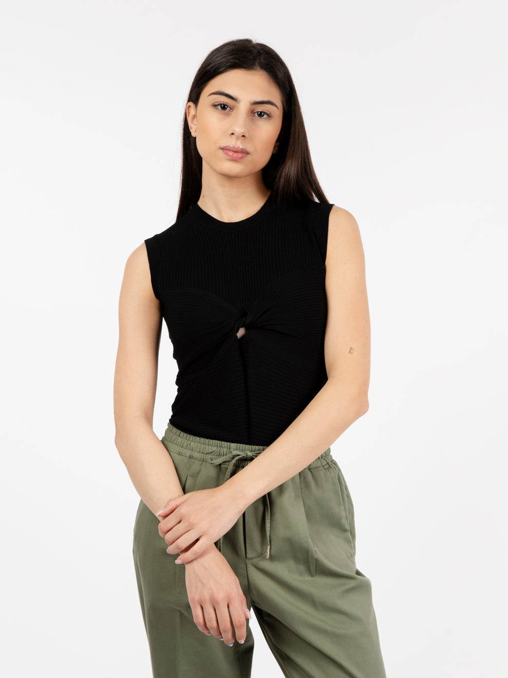 Ribbed Tank Top with Black Knot