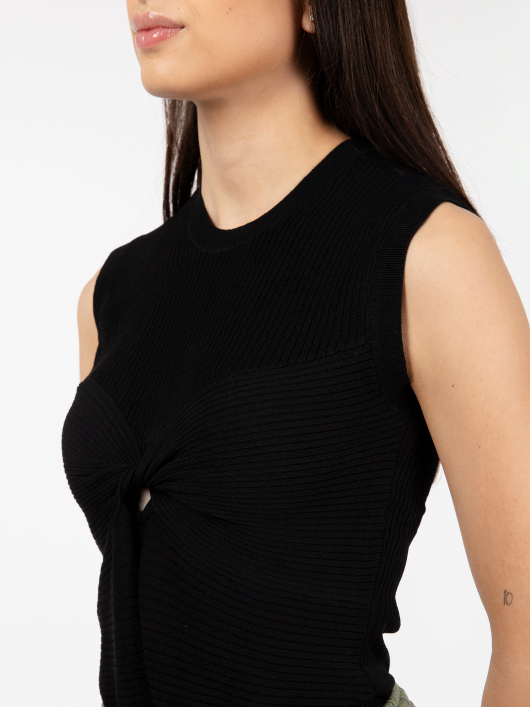 Ribbed Tank Top with Black Knot