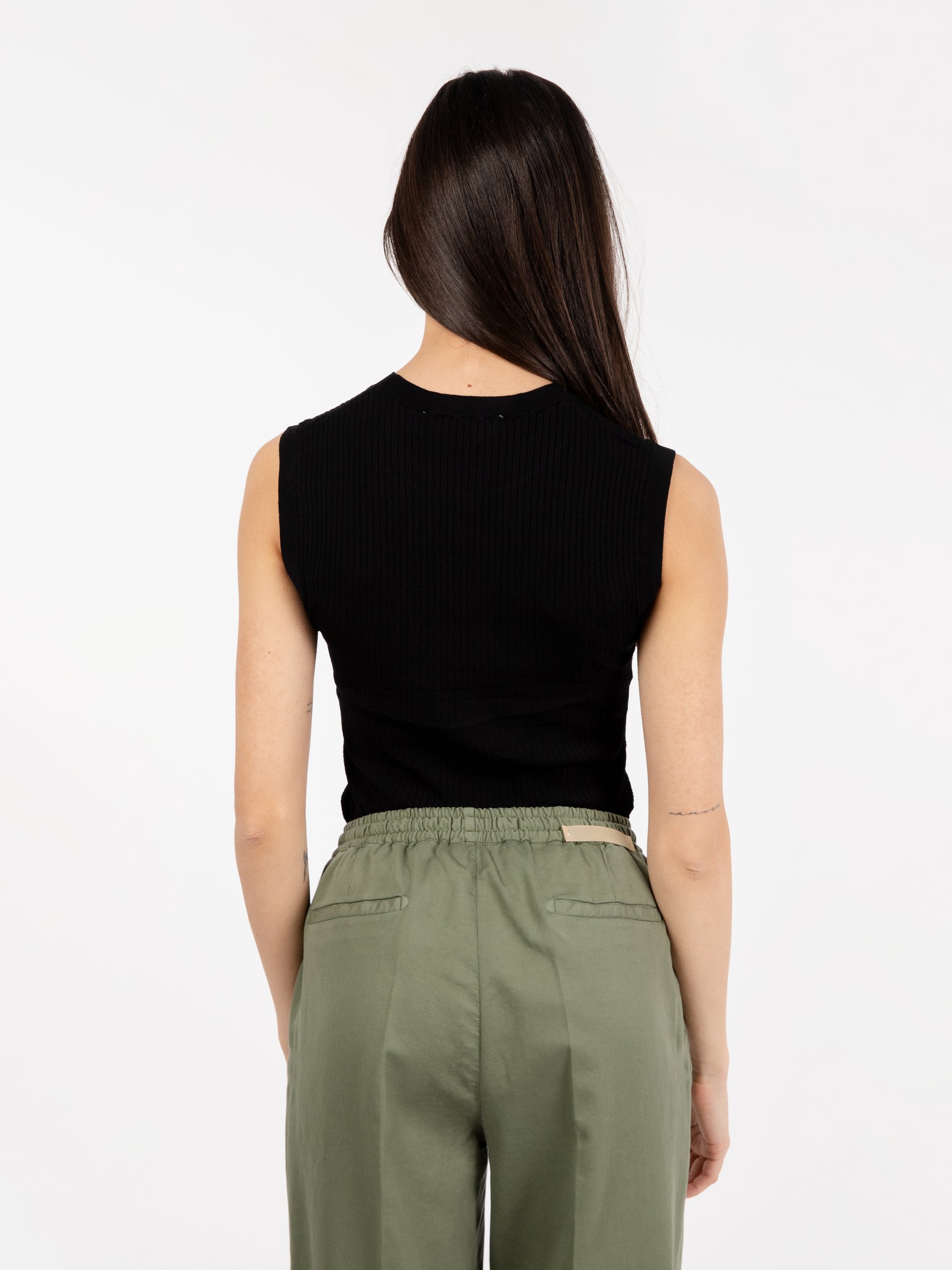 Ribbed Tank Top with Black Knot