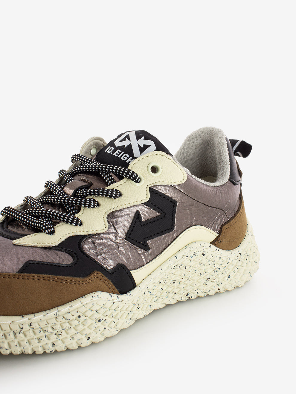 HANA_BRO BRONZE LAMINATED SNEAKER