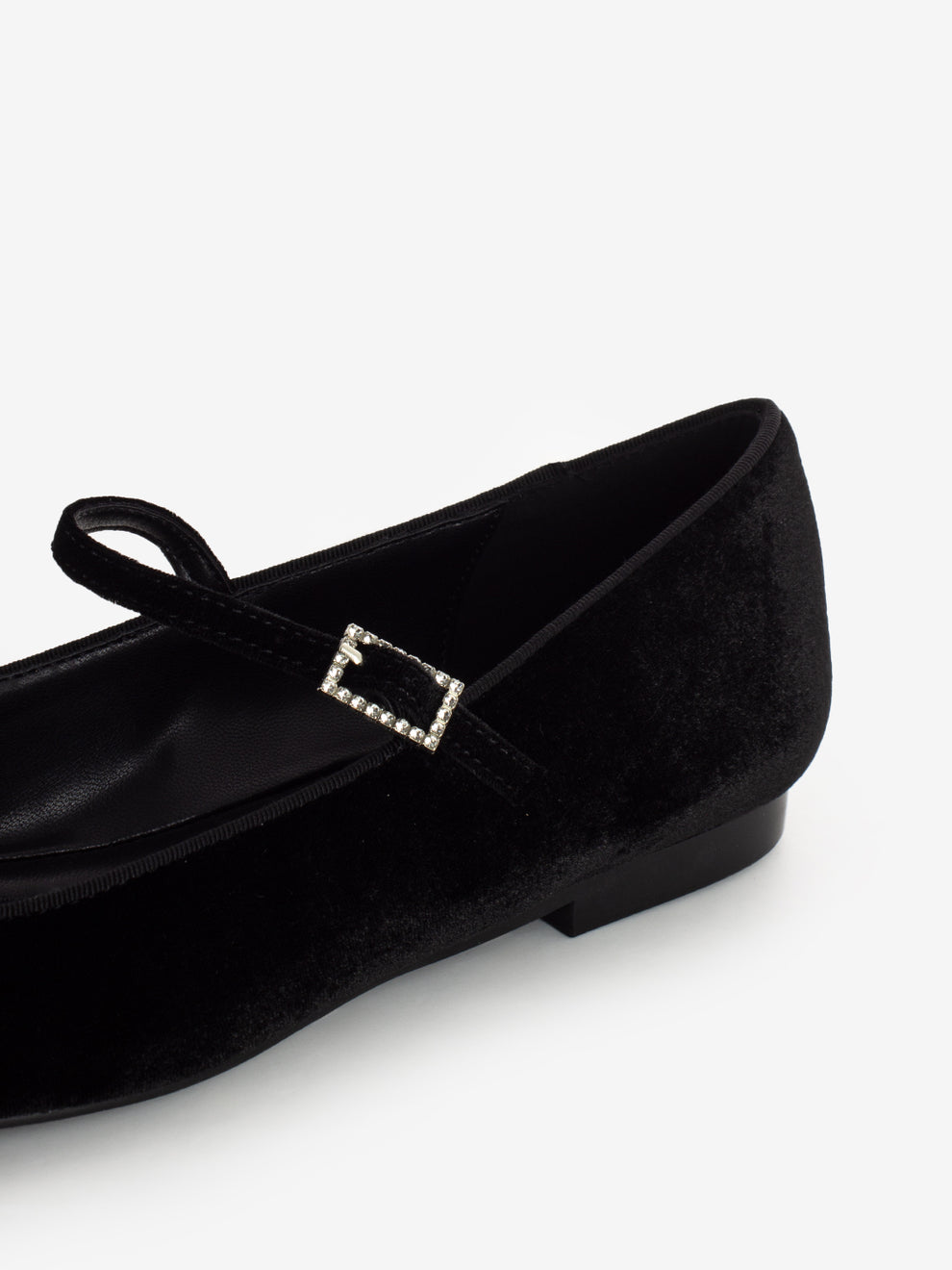 Diva Ballerina in black velvet