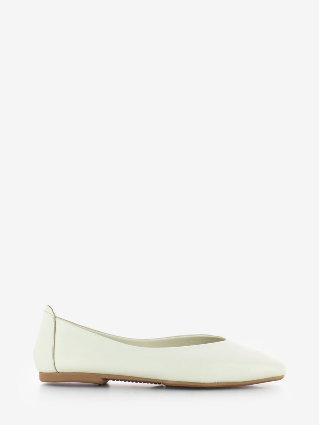 Square toe ballerina in cream leather