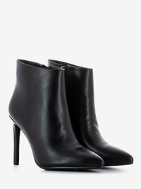 Leather ankle boots with black heel