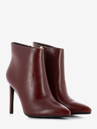 Leather ankle boots with red heel