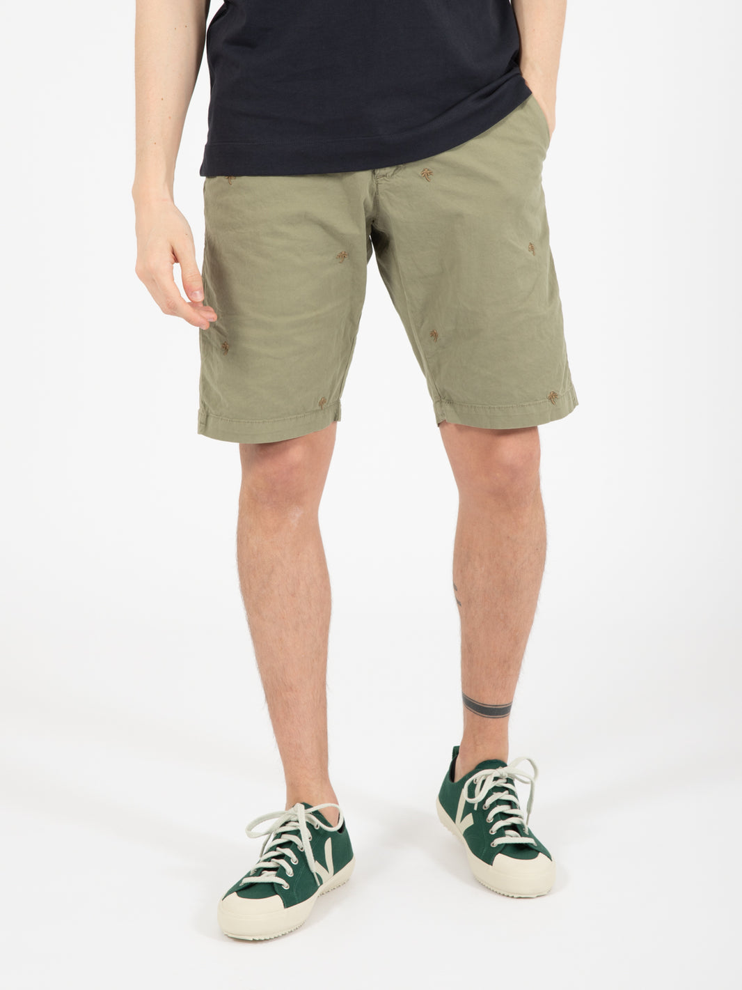 Short fantasia palme verde