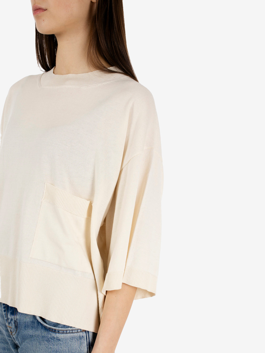 Chalk 3/4 sleeve crop top