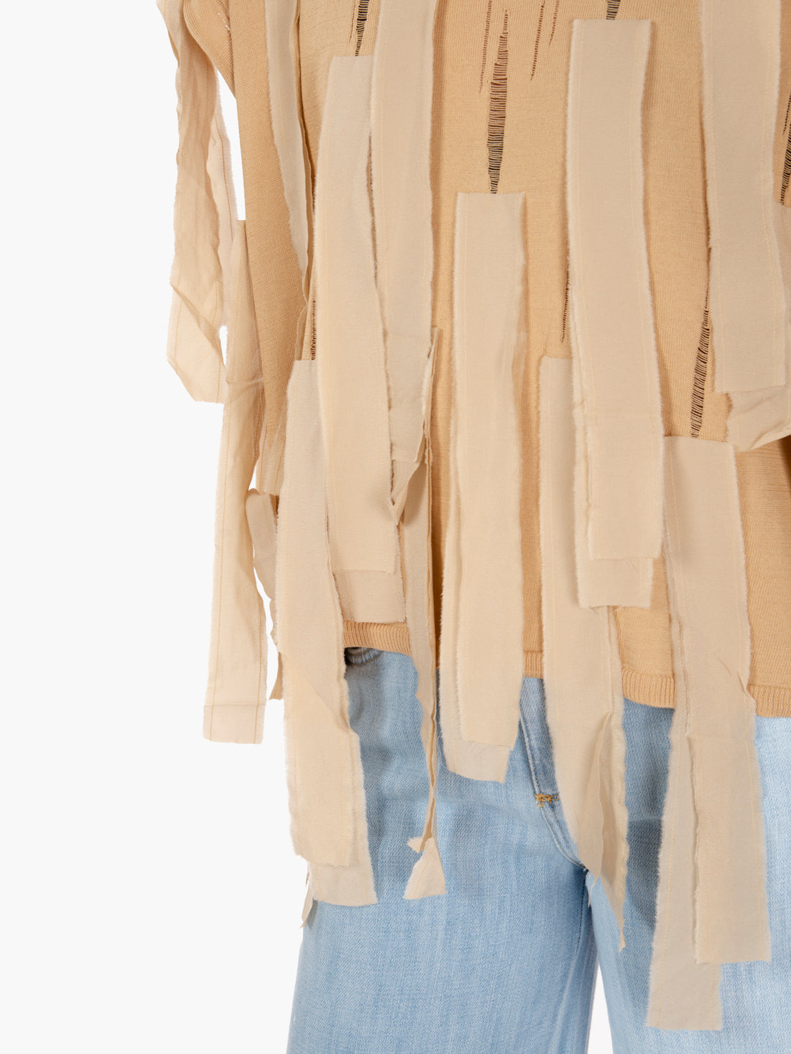 Maglia effetto used con inserti sabbia