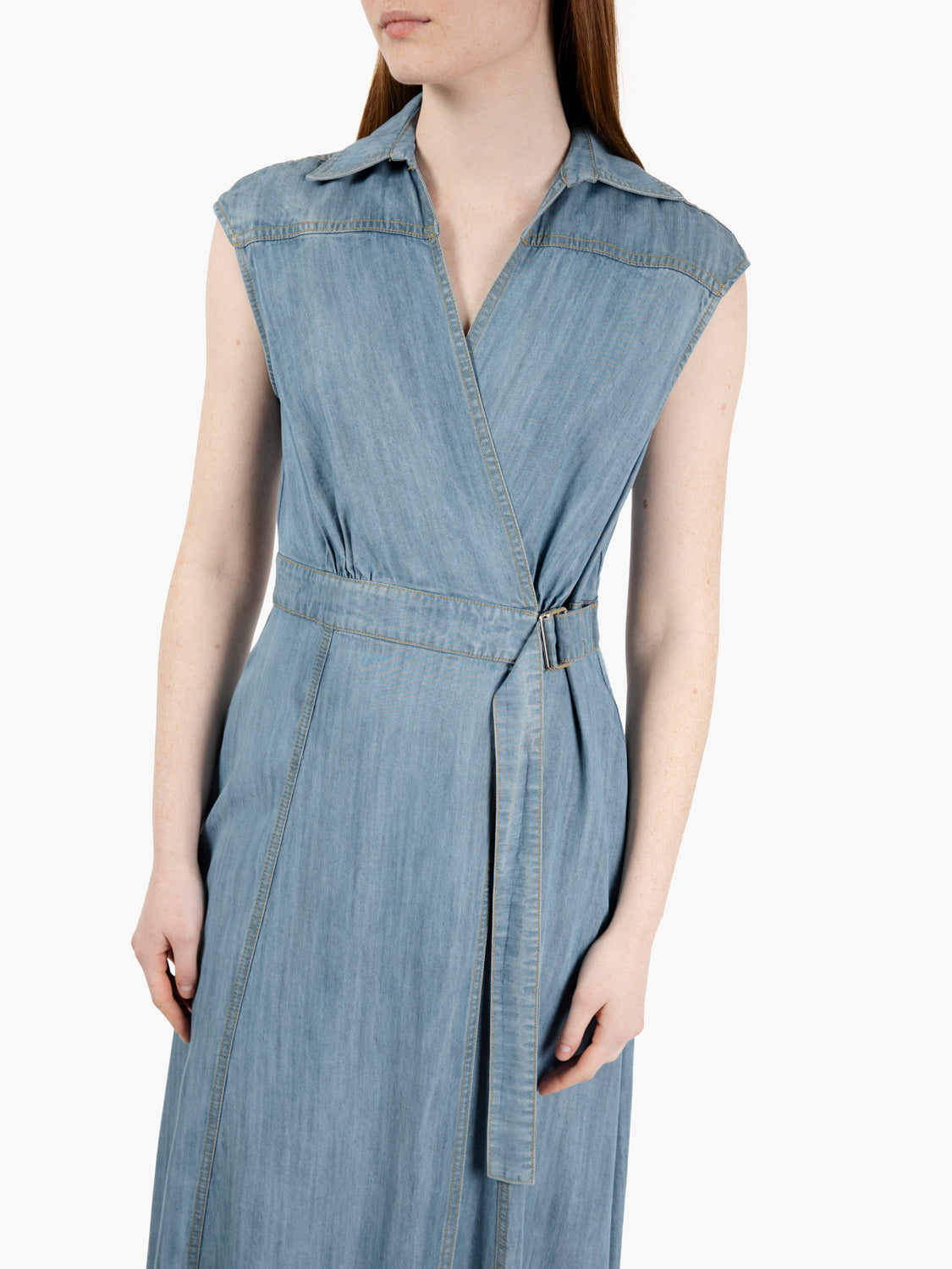 Abito a portafoglio in denim chiaro