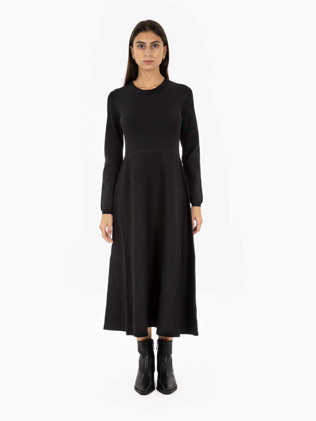 Long black knitted dress