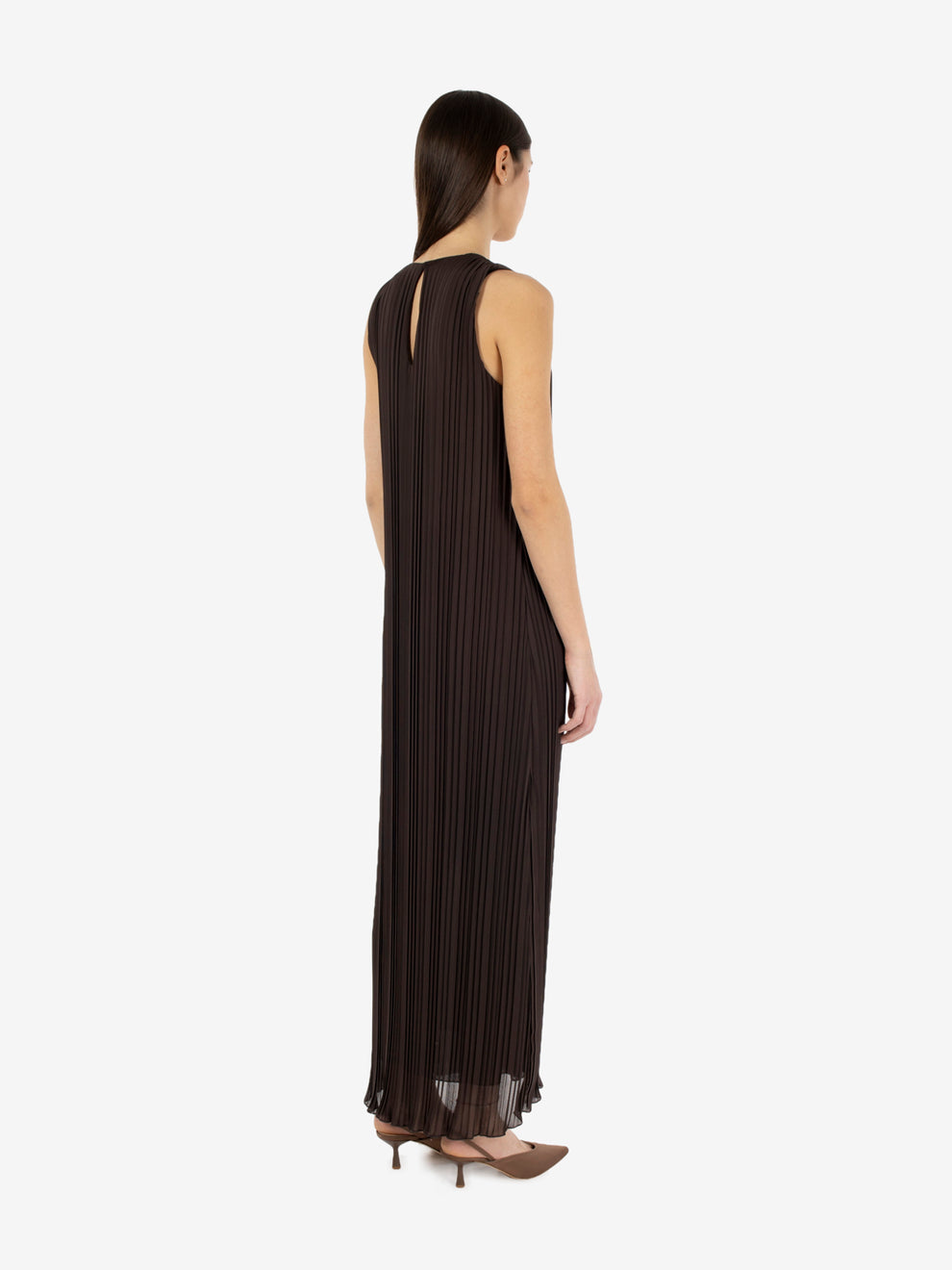 Long pleated chocolate dress