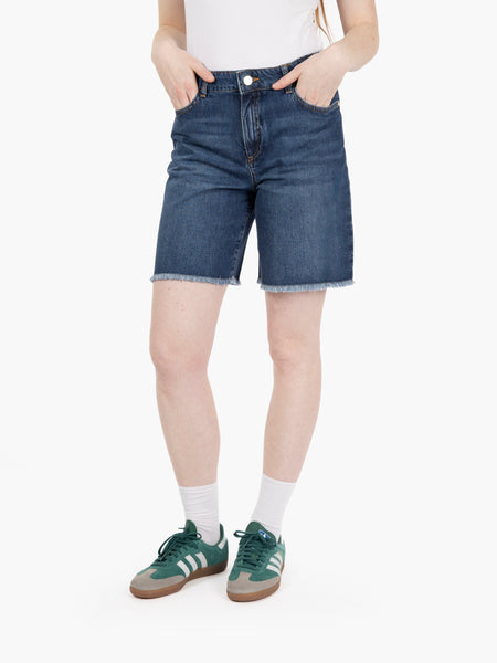 Bermuda in jeans orlo sfrangiato blu medio
