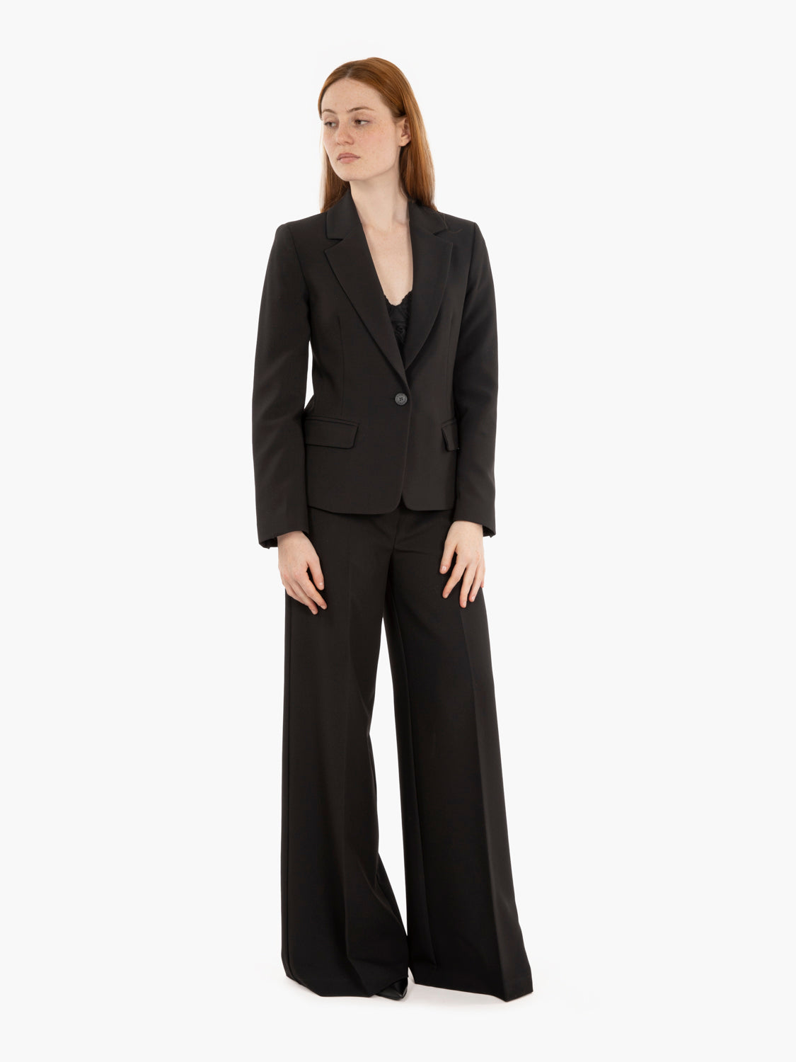 Black single-breasted slim blazer