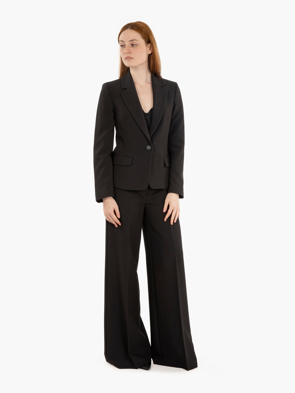 Black single-breasted slim blazer