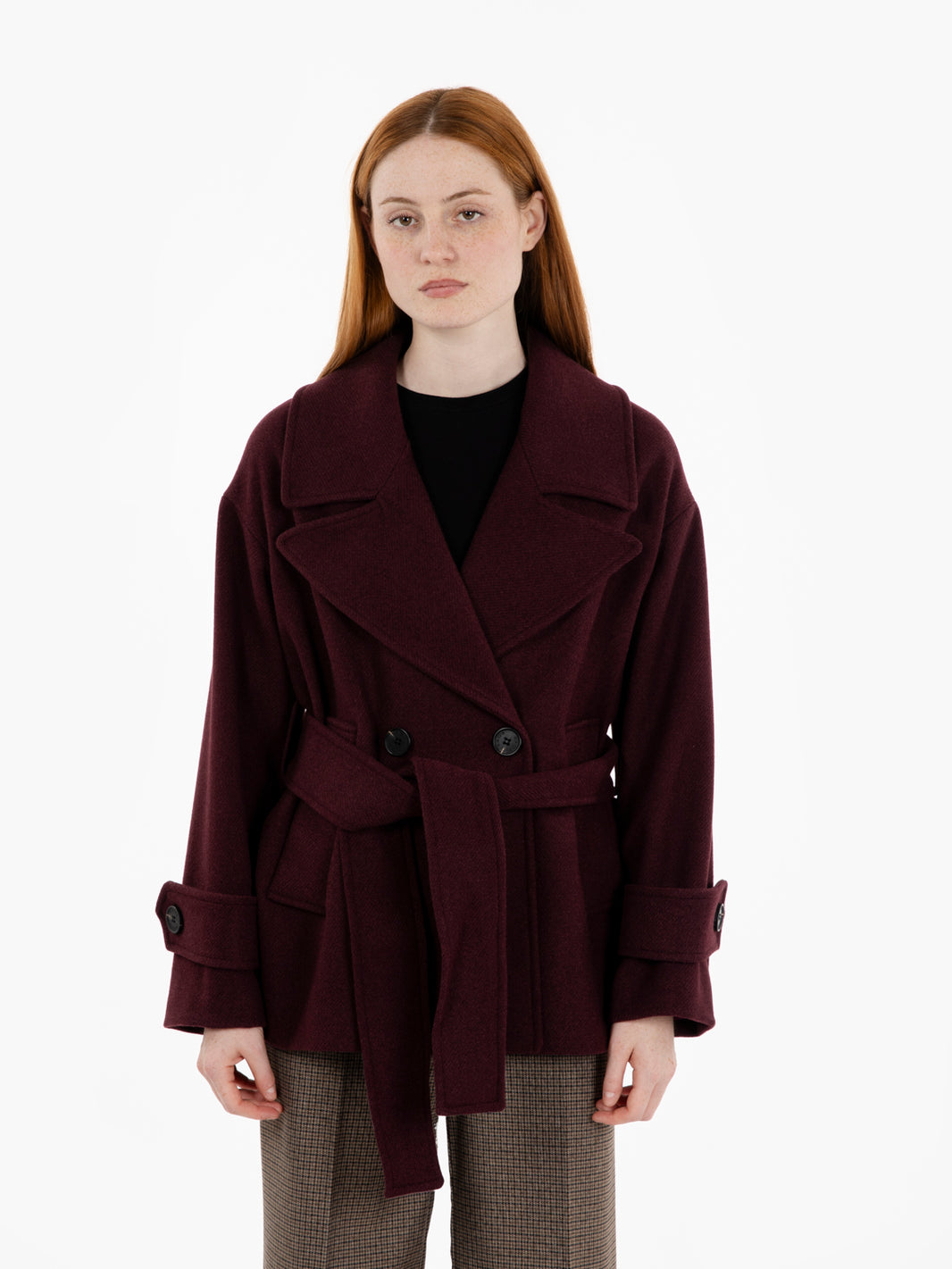 Cappotto corto con fusciacca bordeaux