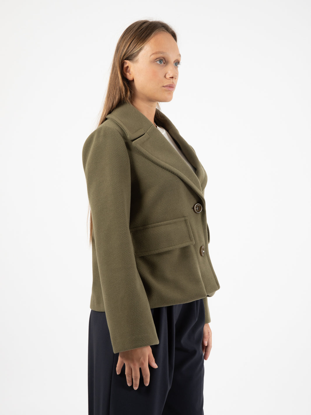 Cappotto corto con tasconi verde