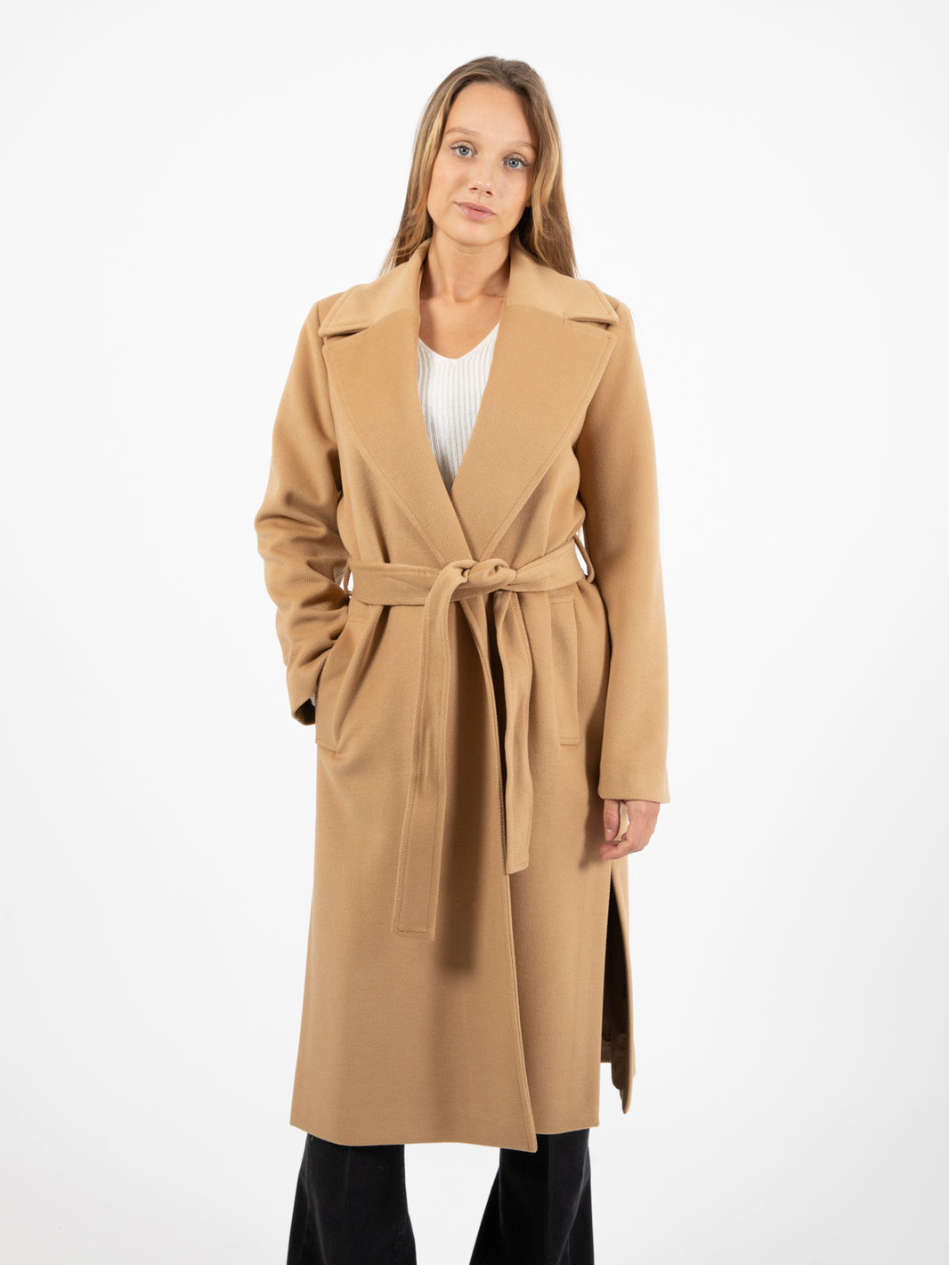 Cappotto lungo con cintura cammello