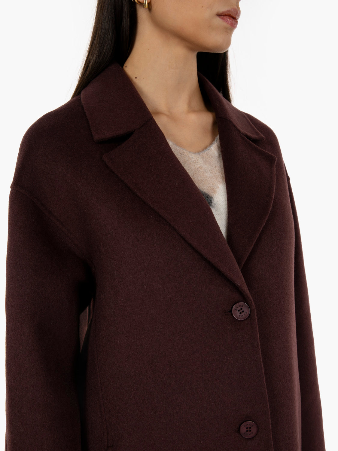 Long single-breasted burgundy coat