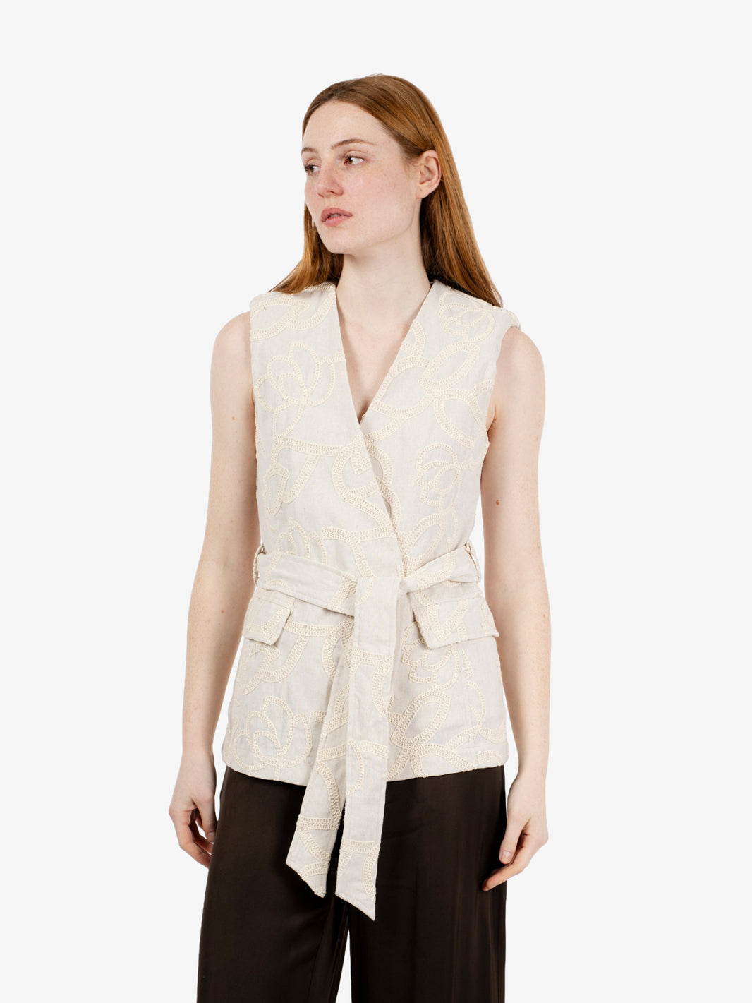Vest with jute embroidery
