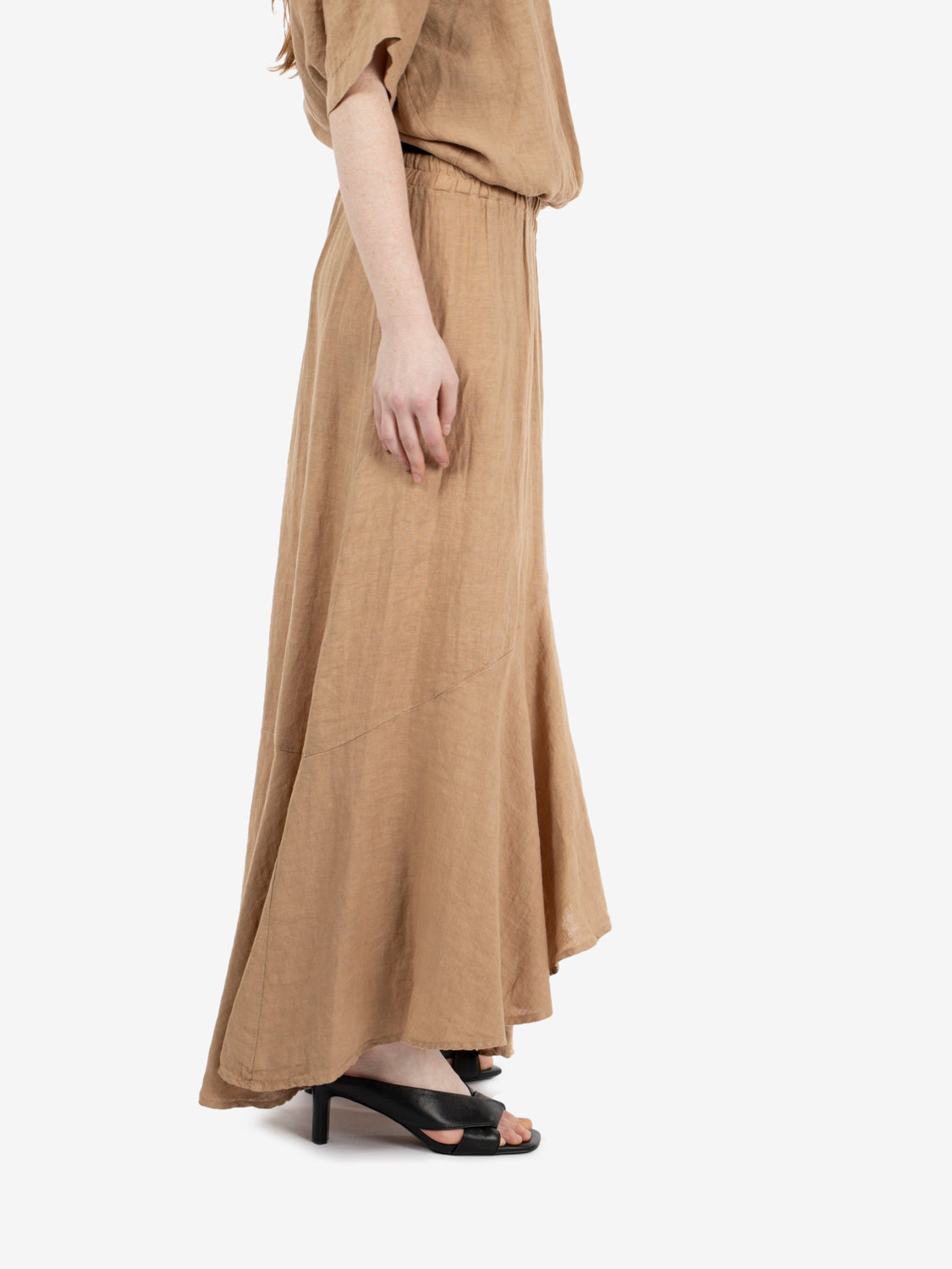 Long camel ruffle skirt