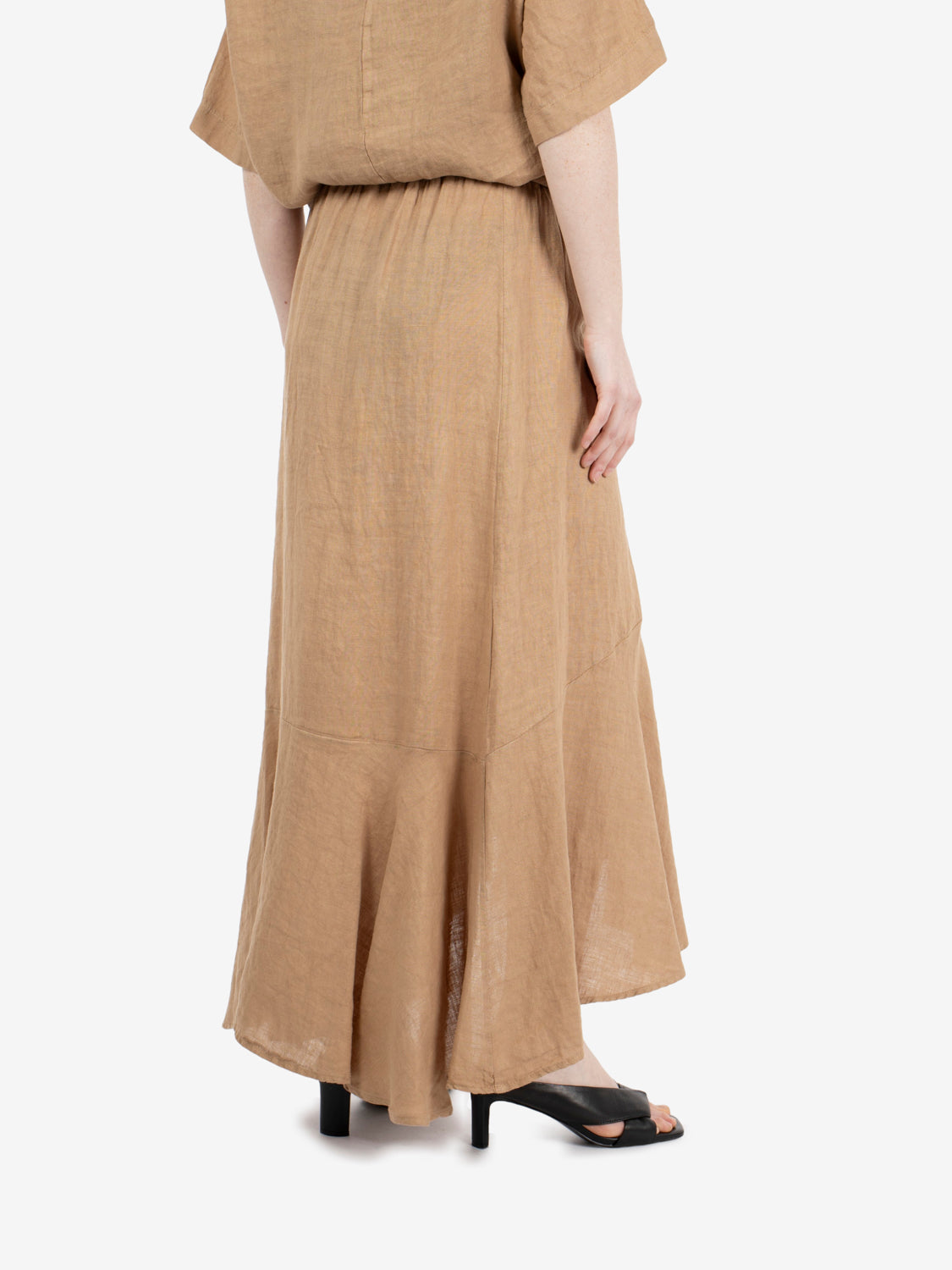 Long camel ruffle skirt