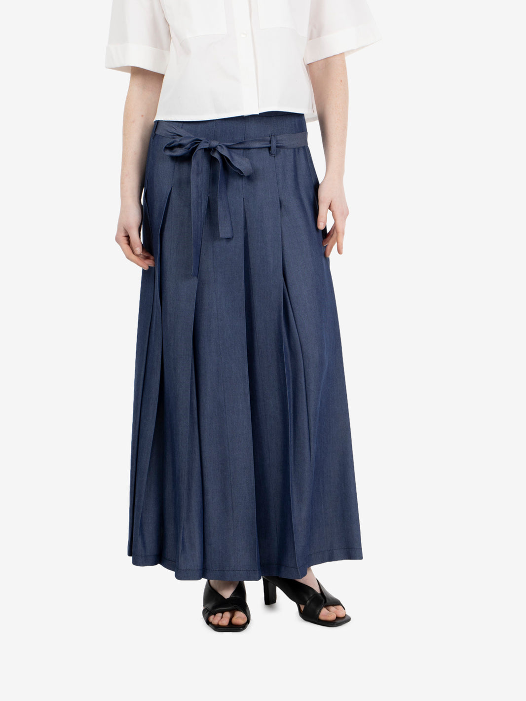 Gonna lunga a pieghe blu