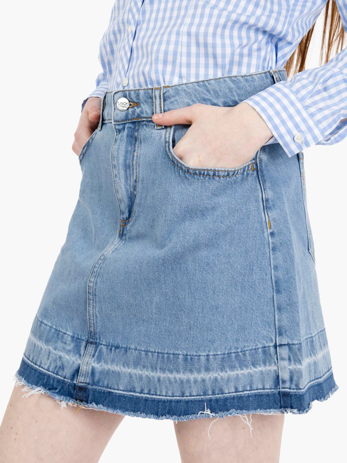 Gonna sfrangiata in jeans chiaro