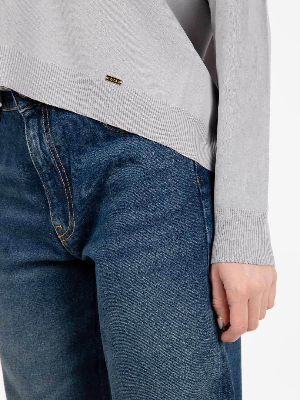 Maglia scollo a V grigio