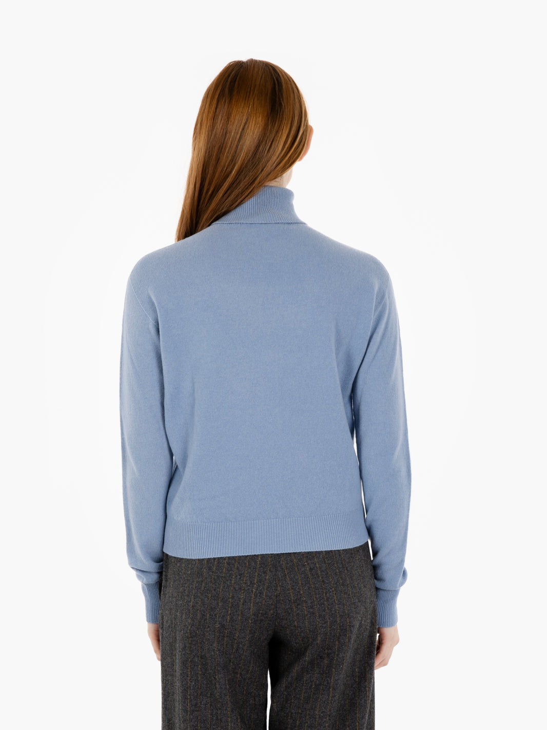 Powder wool turtleneck sweater