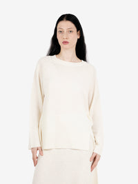 Maglione girocollo con spacco burro