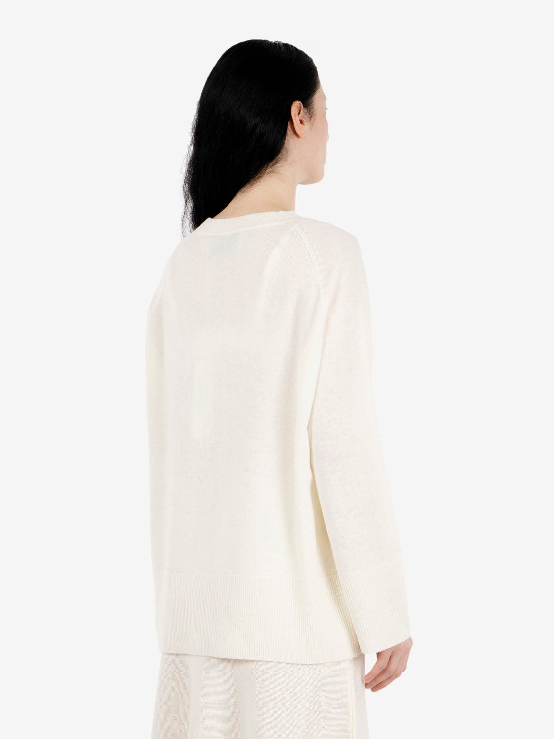 Maglione girocollo con spacco burro